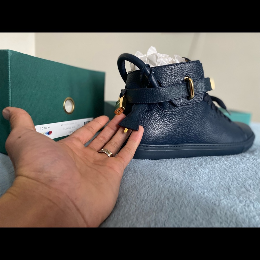 Buscemi Blue Bottom RARE